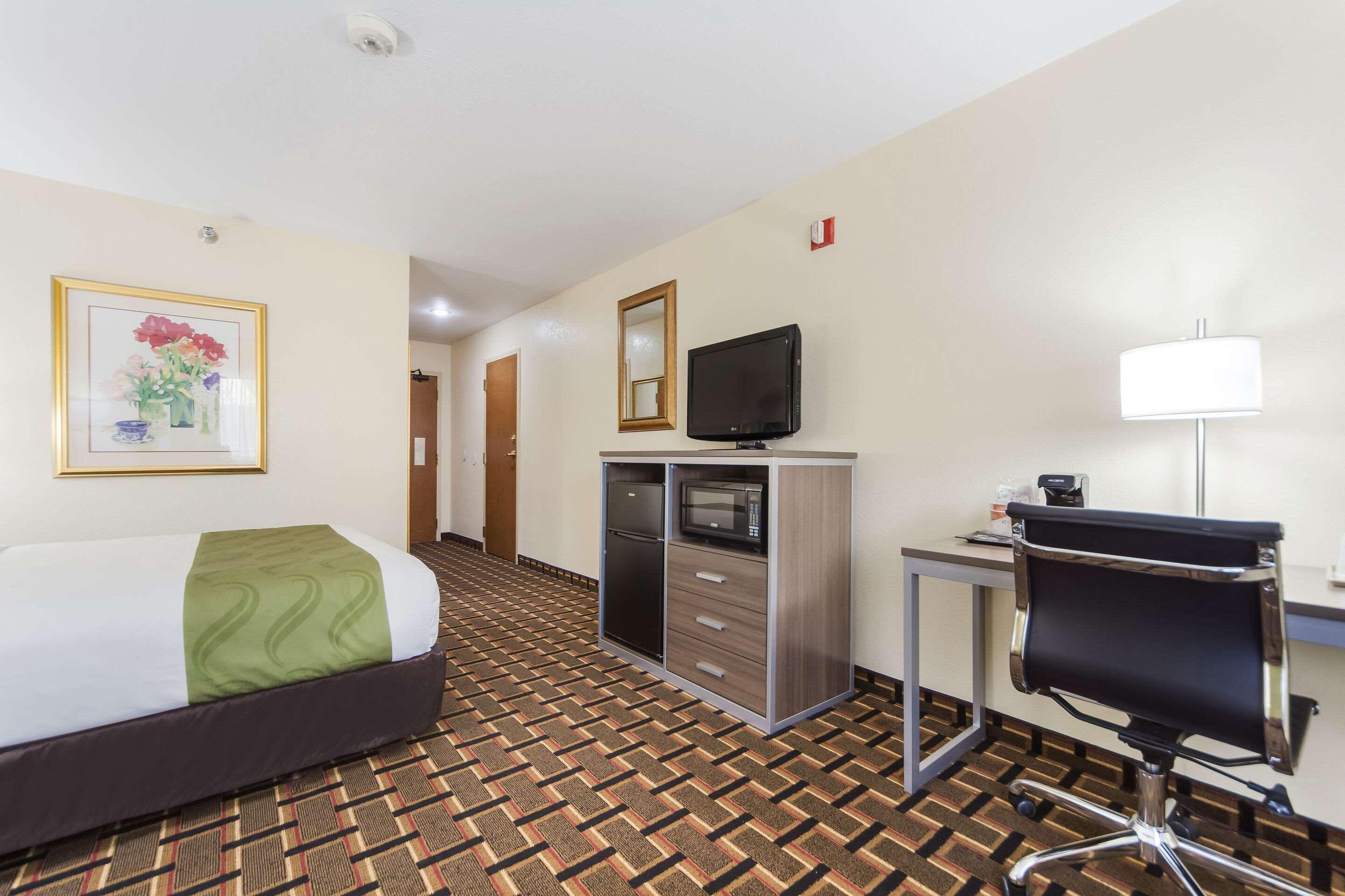 Quality Inn Lincoln Cornhusker Экстерьер фото